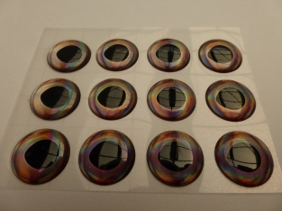 4-D Holographic 8 mm Eyes Ice